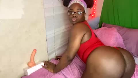 TransDomme Omi online show from February 8, 9:56 am