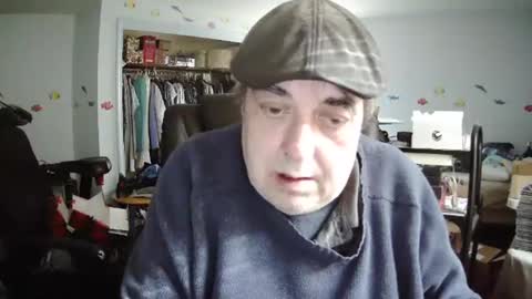 Snapshot of transmtfhello chatting on February 10, 7:49 pm Peter online show from February 10, 7:49 pm