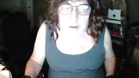 Snapshot of transmtfhello chatting on October 31, 8:37 am Peter online show from October 31, 8:37 am