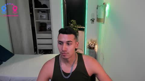 travis bakerr online show from September 9, 11:27 pm