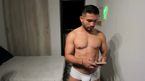 travis bakerr online show from February 12, 1:42 am