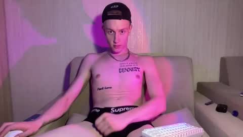 Travis online show from April 23, 12:29 pm