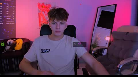 Travis online show from October 5, 7:10 pm