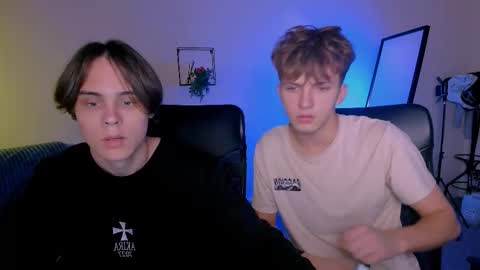 Travis online show from September 23, 8:15 pm