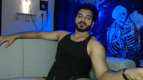 travisandnina online show from February 22, 8:33 pm