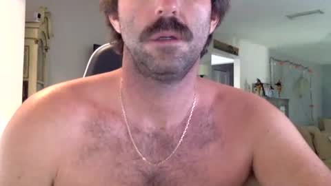 TravisKenn online show from October 16, 6:40 pm