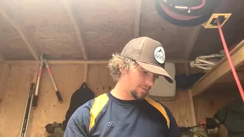 treeman817 online show from April 28, 7:51 pm