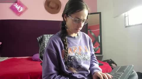 Treisy online show from March 28, 2:18 pm