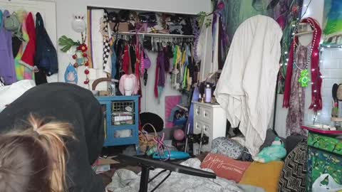 Cassie online show from February 2, 7:25 pm