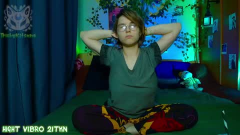 trickykitsune online show from May 11, 4:04 pm
