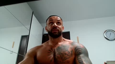 Snapshot of tridentmuscles chatting on November 2, 10:37 am tridentmuscles online show from November 2, 10:37 am