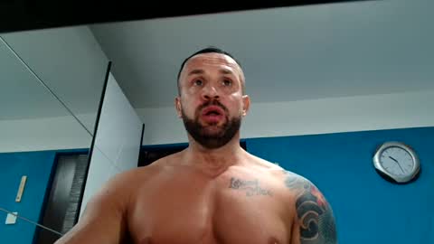 Snapshot of tridentmuscles chatting on March 9, 8:21 pm tridentmuscles online show from March 9, 8:21 pm