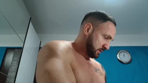 Snapshot of tridentmuscles chatting on February 28, 9:55 pm tridentmuscles online show from February 28, 9:55 pm