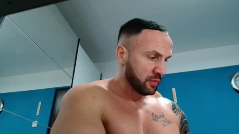 Snapshot of tridentmuscles chatting on January 22, 10:26 pm tridentmuscles online show from January 22, 10:26 pm