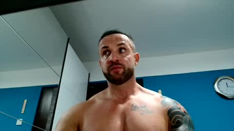 Snapshot of tridentmuscles chatting on January 15, 10:13 pm tridentmuscles online show from January 15, 10:13 pm