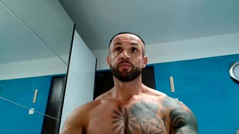 Snapshot of tridentmuscles chatting on September 22, 3:27 pm tridentmuscles online show from September 22, 3:27 pm