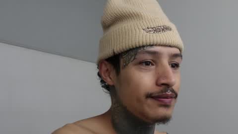 - trieone online show from January 14, 5:51 am