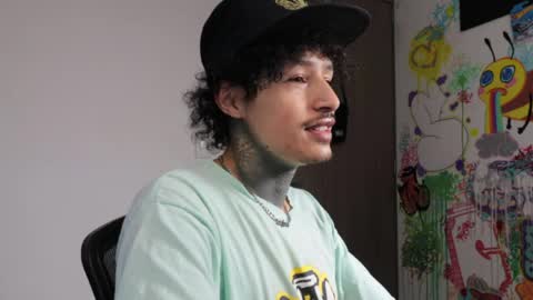 - trieone online show from April 5, 2:47 pm