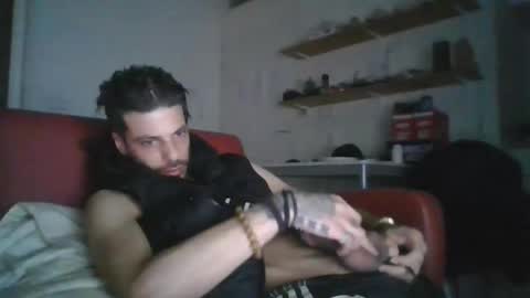 triestjoe online show from March 31, 1:39 am