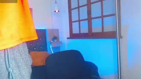 triibilin online show from December 22, 7:53 pm