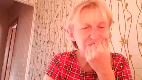 TrinaAdair online show from November 20, 11:20 am