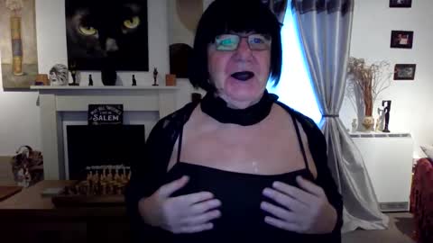 trinity1011 online show from November 1, 7:07 am