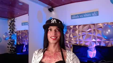 Snapshot of trinity_knox chatting on September 10, 4:19 pm trinity_knox online show from September 10, 4:19 pm