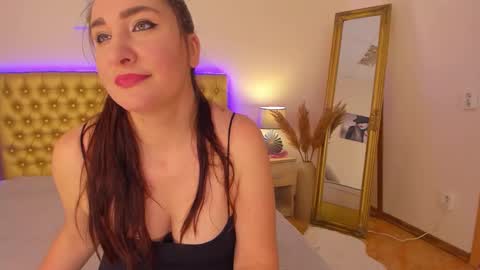 Mia online show from February 17, 8:35 am