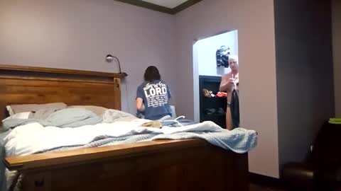 trojanswingers online show from December 14, 6:30 am