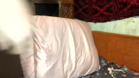 Troncq online show from March 2, 6:19 pm