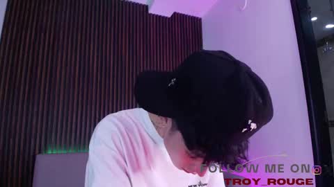 Troy online show from November 5, 8:11 pm