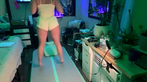 trugreeneyesubslut online show from November 17, 9:56 am