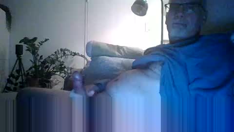 trukturk online show from November 11, 9:50 pm