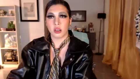 tsbigmilk online show from February 6, 9:35 am