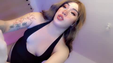 Julian online show from December 25, 6:09 pm