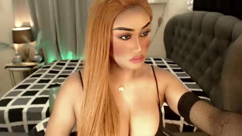 SEDUCTIVEmistresCUMS online show from October 2, 11:25 pm