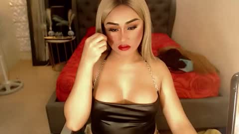 SEDUCTIVEmistresCUMS online show from September 17, 11:13 am