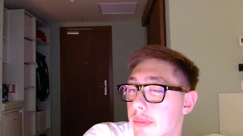 tudorasputas online show from April 17, 10:34 pm