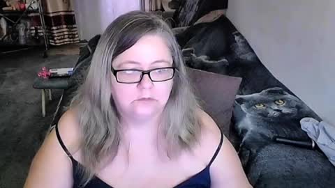 Lana online show from April 12, 7:45 am