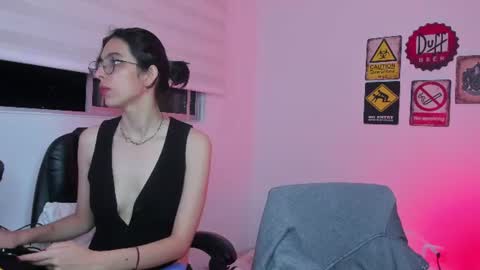 Eve  Lili online show from June 11, 12:32 am