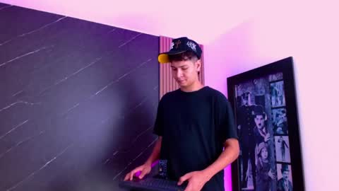 samu online show from April 18, 4:36 am