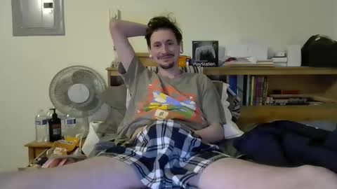 TwinkyMcgee online show from March 19, 6:41 am