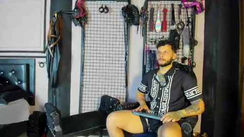 Clio  Tadeo online show from December 15, 8:27 pm