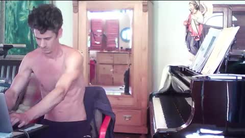 Snapshot of twoforallprivate chatting on October 19, 1:38 pm TobeBritta online show from October 19, 1:38 pm