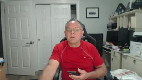 Twopeopleinlove online show from October 9, 10:32 am