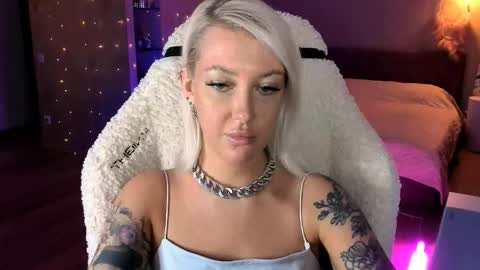 Miley online show from November 29, 10:56 am