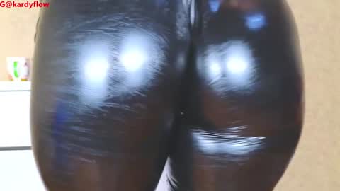 tykita online show from February 7, 9:01 am