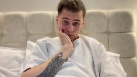 tyler_garrner online show from September 20, 6:44 pm