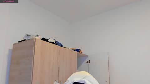     online show from January 5, 11:15 am