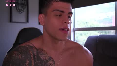 Snapshot of tyler_muscle chatting on September 22, 5:06 pm David online show from September 22, 5:06 pm